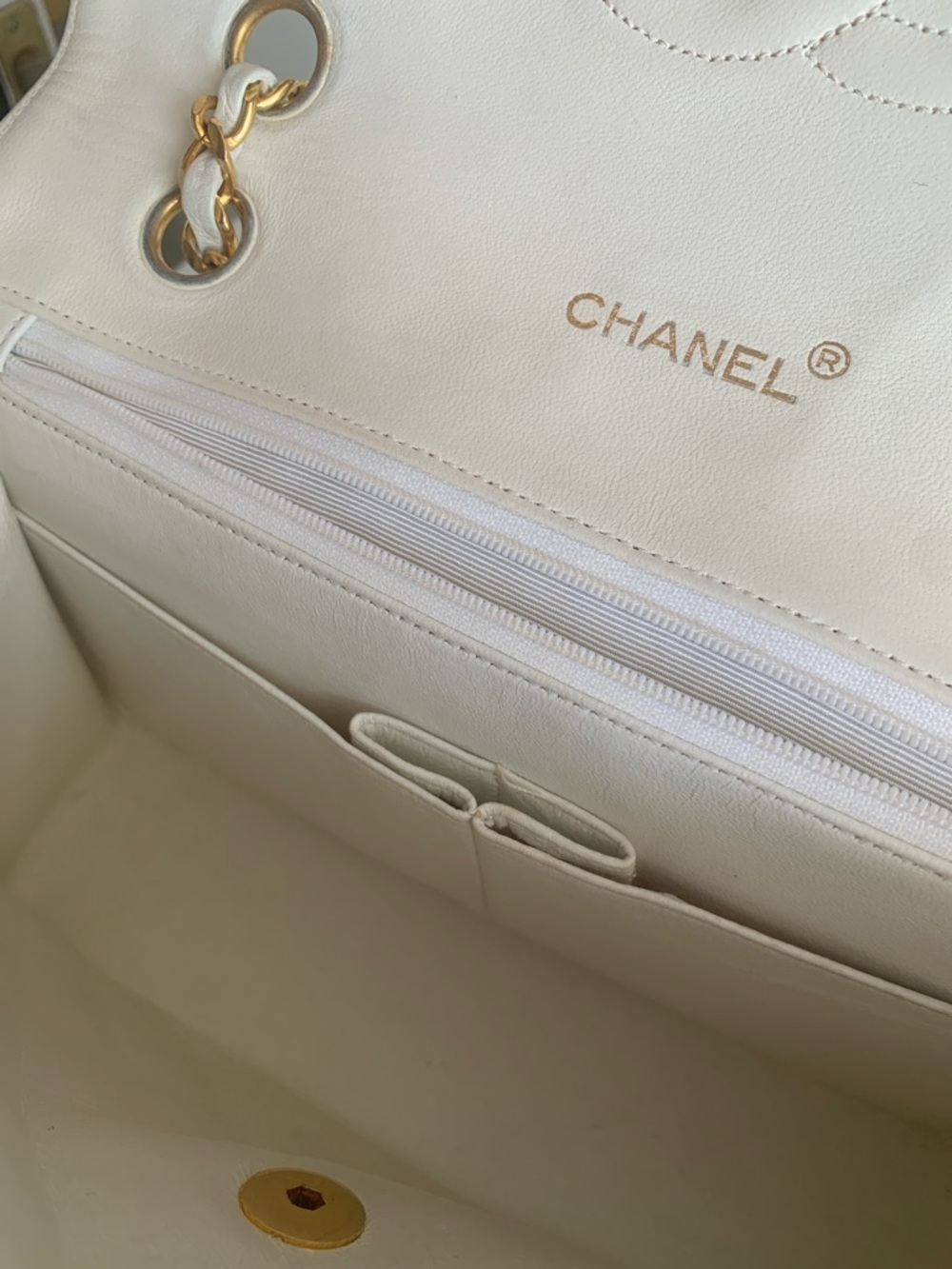 Chanel Bag Vintage CC Matelasse Chain Shoulder Lambskin White RARE - Picture 13 of 14